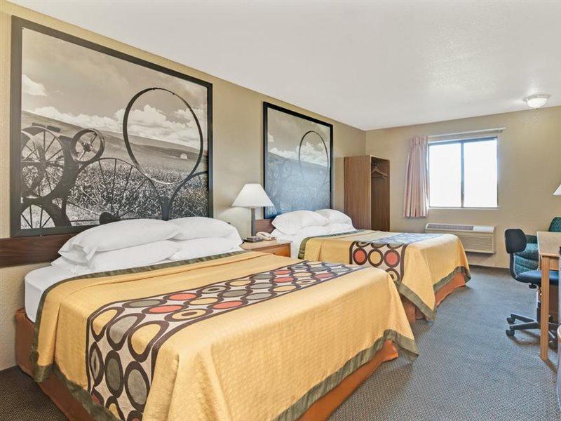 איירוויי הייטס Super 8 By Wyndham Spokane/West מראה חיצוני תמונה